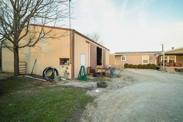 $827,000 | 15017 Botkin Road, Centerville, KS 66014