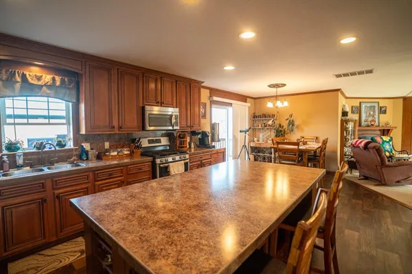 $827,000 | 15017 Botkin Road, Centerville, KS 66014