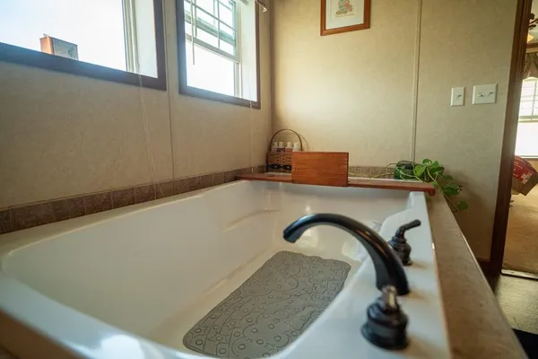 $827,000 | 15017 Botkin Road, Centerville, KS 66014