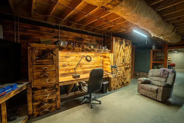 $827,000 | 15017 Botkin Road, Centerville, KS 66014