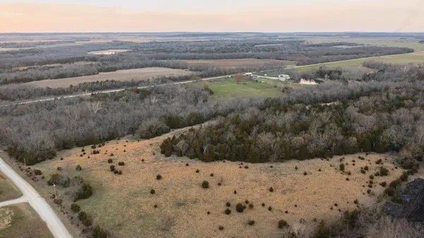 $827,000 | 15017 Botkin Road, Centerville, KS 66014