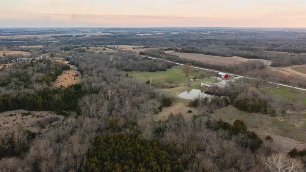 $827,000 | 15017 Botkin Road, Centerville, KS 66014