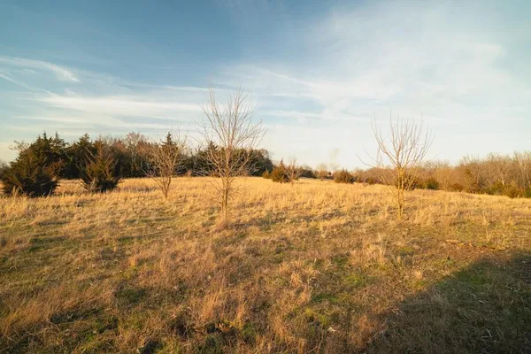 $827,000 | 15017 Botkin Road, Centerville, KS 66014