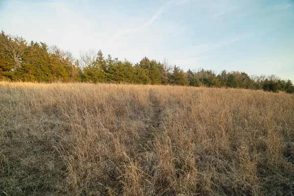 $827,000 | 15017 Botkin Road, Centerville, KS 66014