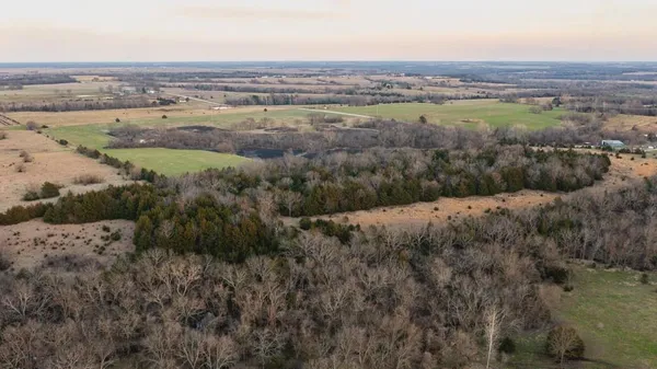 $827,000 | 15017 Botkin Road, Centerville, KS 66014