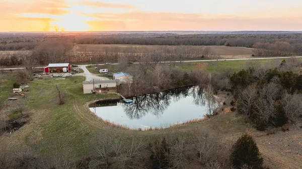 $827,000 | 15017 Botkin Road, Centerville, KS 66014