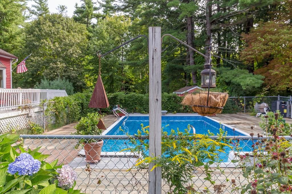 62 Beaver Brook Road Westford, MA 01886 - Photo 6 of 40 Gallery Image 6