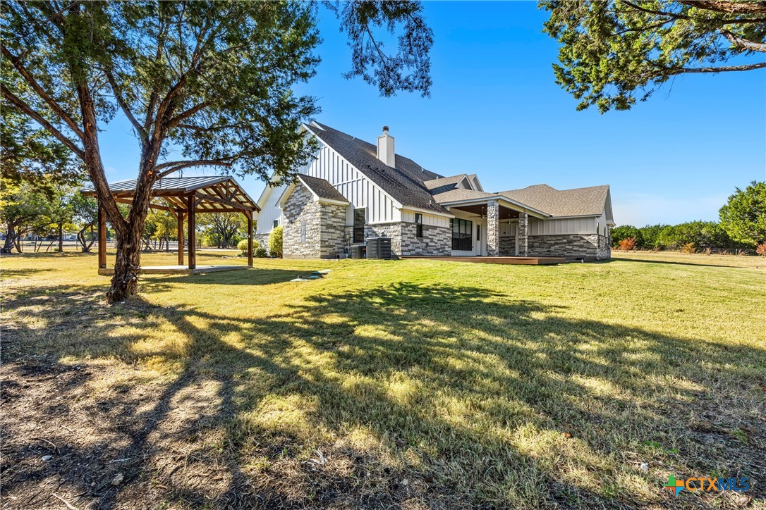 360 Grove Road Killeen, TX 76542 - Photo 44 of 48 a front view of a house with a yard