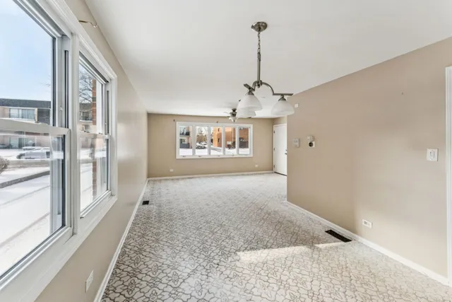 $519,000 | 10351 Parkside Avenue, Oak Lawn, IL 60453