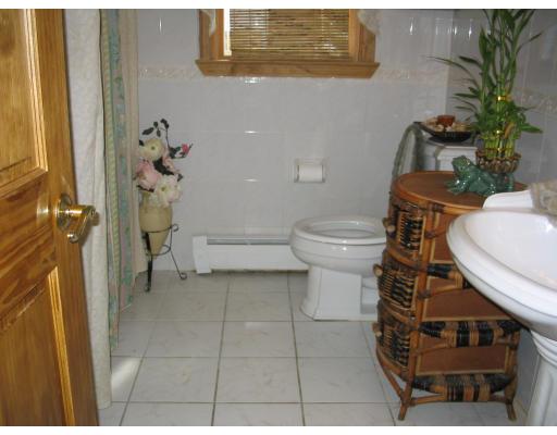 49 Newhall Street Springfield, MA 01109 - Photo 6 of 12 a bathroom with a toilet and a shower