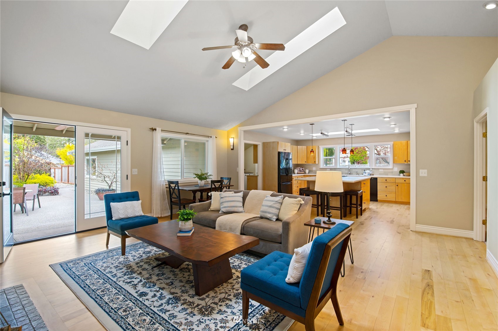 3081 Northeast Lincoln Road Poulsbo, WA 98370 - Photo 5 of 40 Gallery Image 5