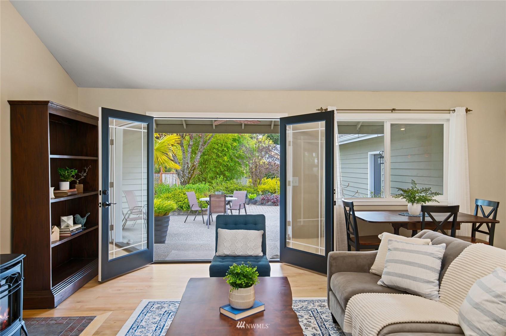 3081 Northeast Lincoln Road Poulsbo, WA 98370 - Photo 6 of 40 Gallery Image 6