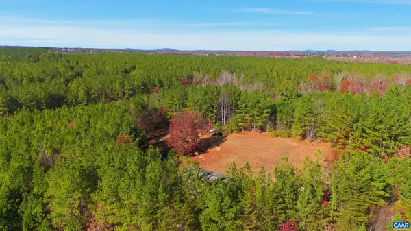 $309,500 | 1690 Poorhouse Creek Road, Appomattox, VA 24522