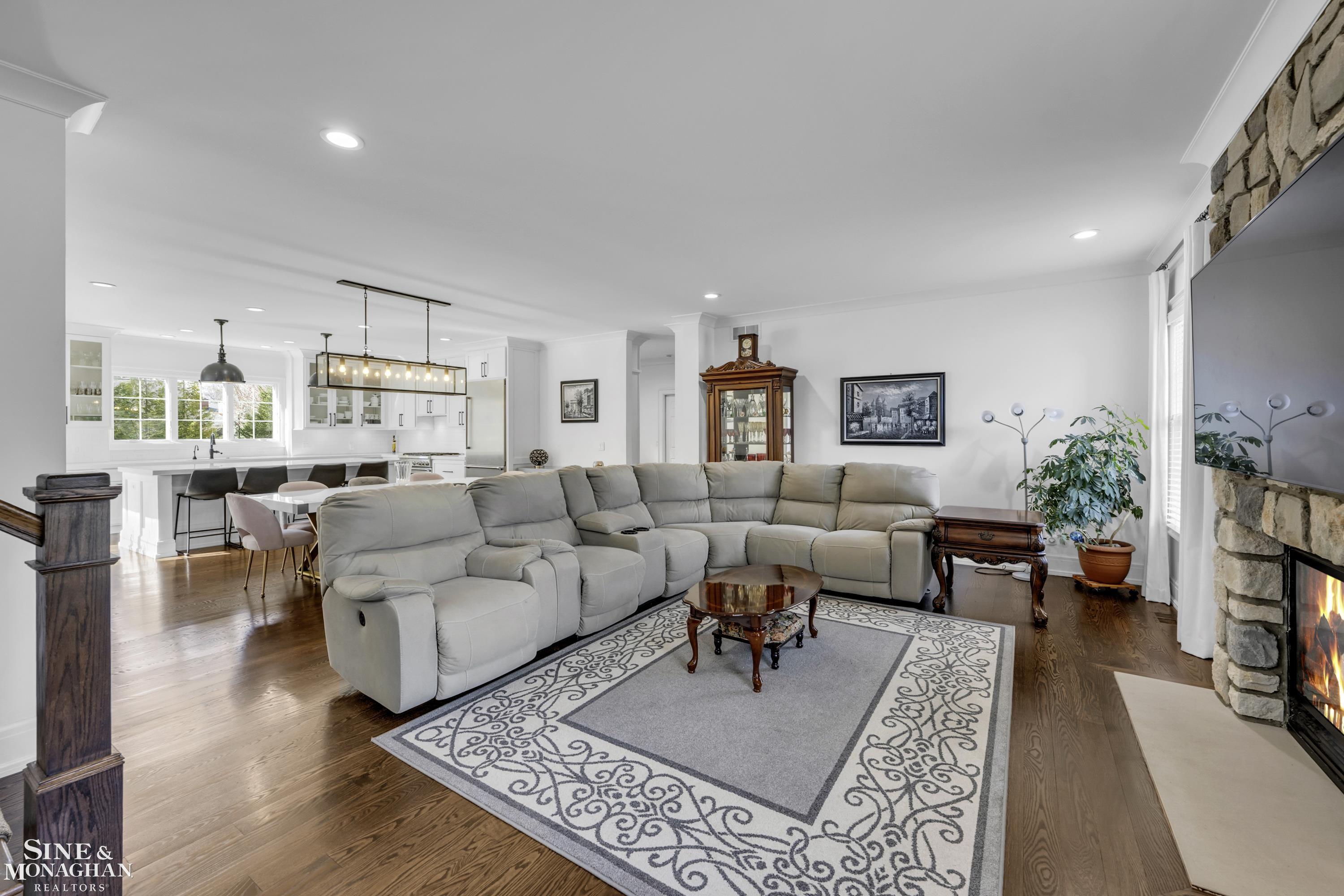 1071 North Renaud Road Grosse Pointe Woods, MI 48236 - Photo 5 of 59