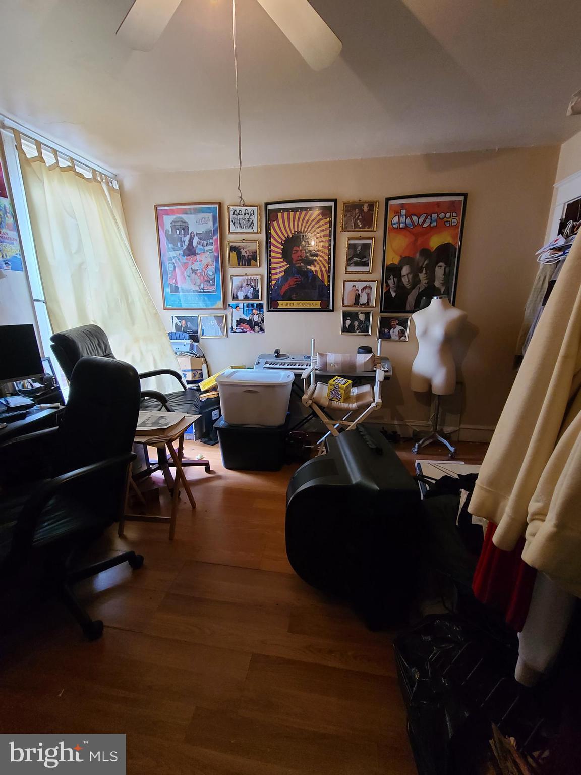 7311 North 21st Street Philadelphia, PA 19138 - Photo 23 of 25 Middle room