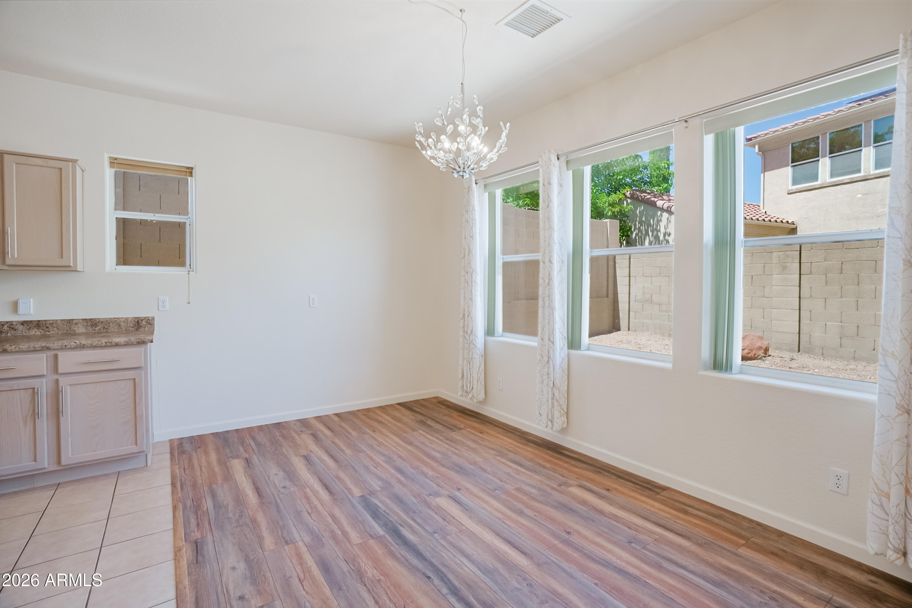 622 King Copper Road Clarkdale, AZ 86324 - Photo 9 of 36 Dining Area 2 (1)