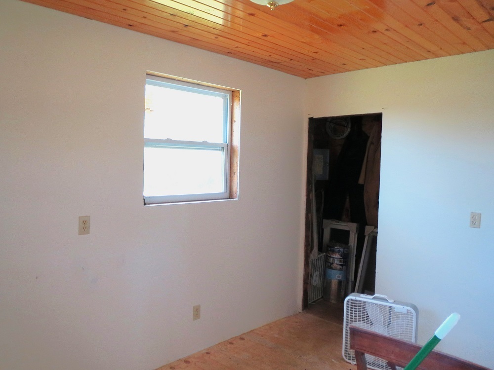 21785 Brooks Road Prophetstown, IL 61277 - Photo 11 of 38 a view of an empty room and a window