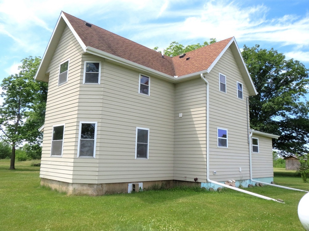21785 Brooks Road Prophetstown, IL 61277 - Photo 32 of 38 a view of a backyard with a garden