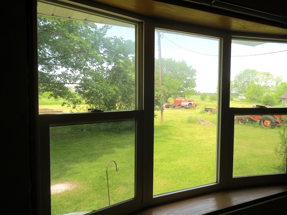 21785 Brooks Road Prophetstown, IL 61277 - Photo 8 of 38 a view of a window