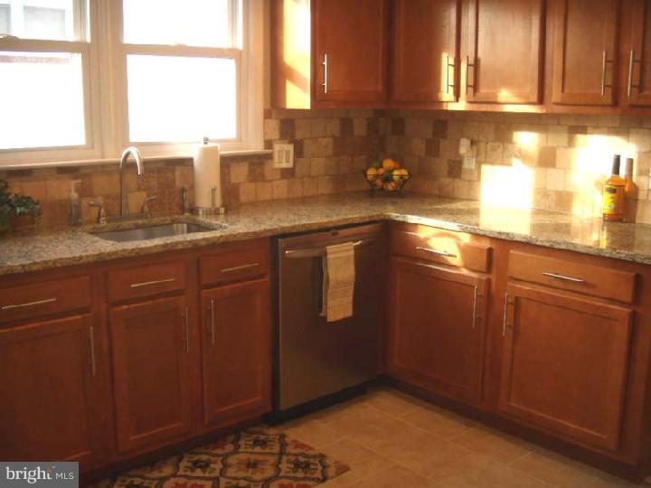 124 Greenhill Road Springfield, PA 19064 - Photo 1 of 25 Kitchen