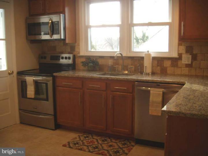 124 Greenhill Road Springfield, PA 19064 - Photo 2 of 25 Kitchen