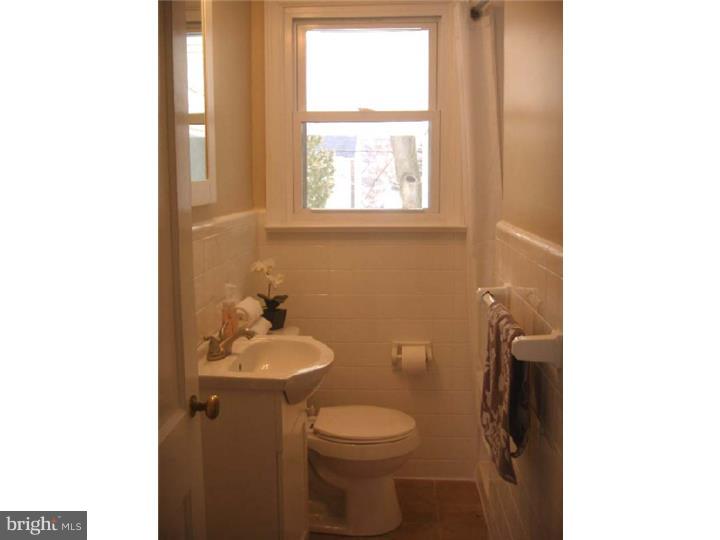 124 Greenhill Road Springfield, PA 19064 - Photo 13 of 25 Bathroom