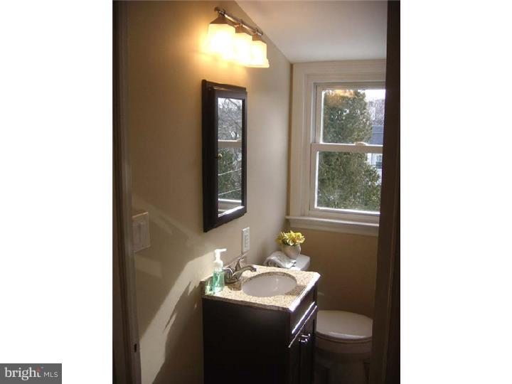 124 Greenhill Road Springfield, PA 19064 - Photo 17 of 25 Bathroom