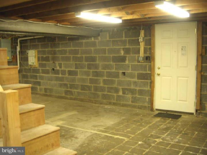 124 Greenhill Road Springfield, PA 19064 - Photo 19 of 25 Walk-out Basement