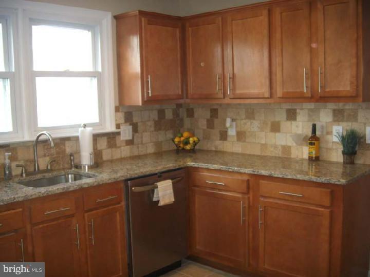 124 Greenhill Road Springfield, PA 19064 - Photo 5 of 25 Kitchen