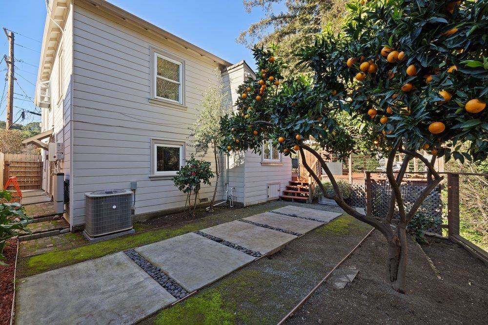 9600 Golf Links Road Oakland, CA 94605 - Photo 38 of 47 Back of property