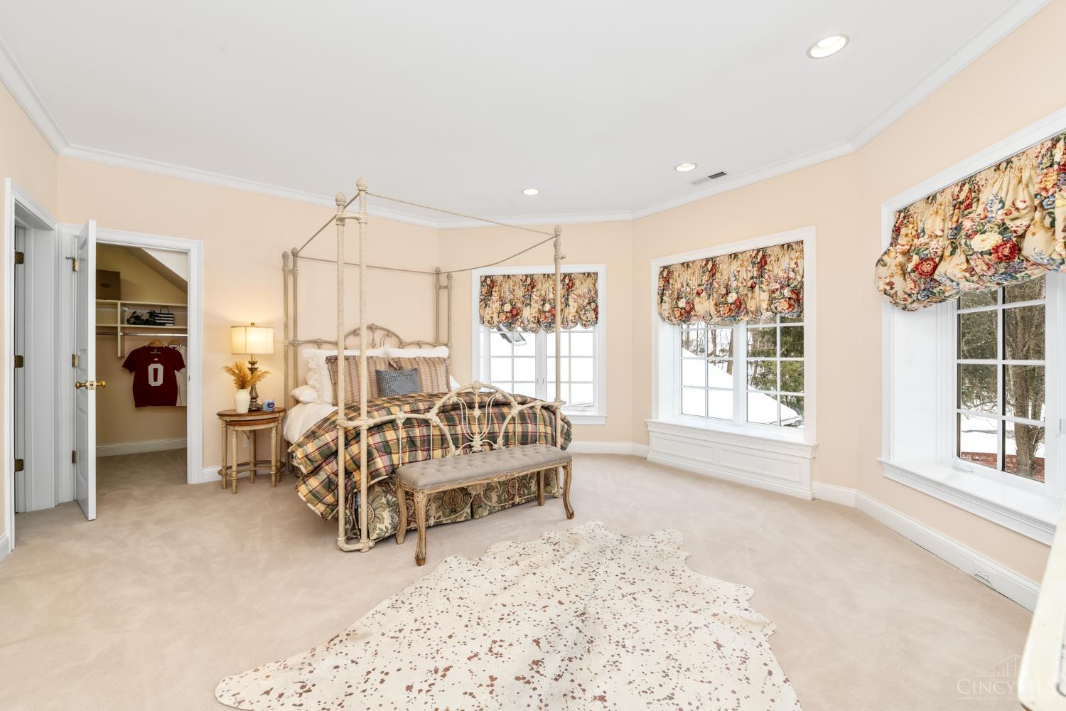 8500 Kugler Mill Road Cincinnati, OH 45243 - Photo 32 of 98 Gallery Image 32