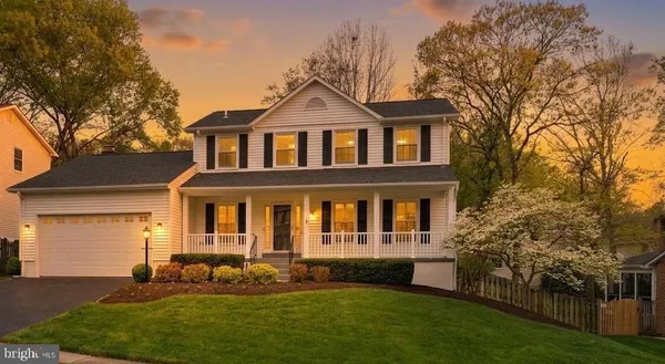 $900,000 | 6109 Union Village Drive, Clifton, VA 20124