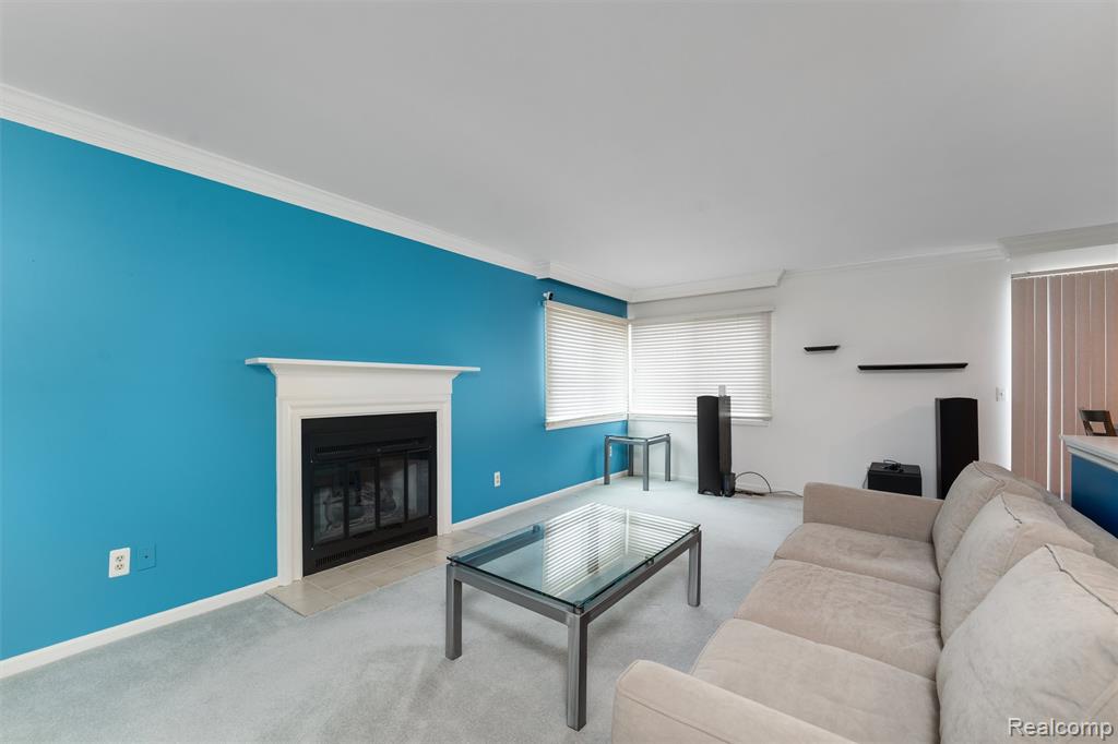 388 Huntington Court Rochester Hills, MI 48307 - Photo 15 of 37