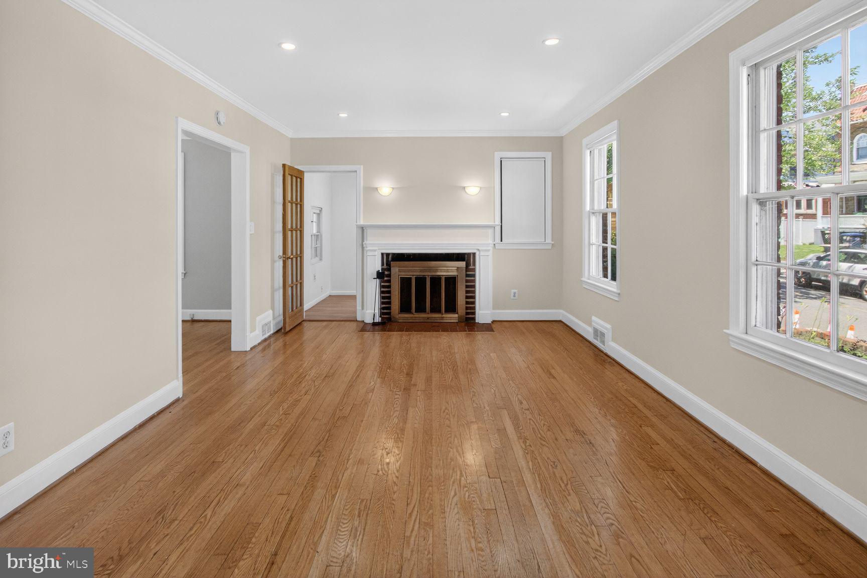4712 Piney Branch Road Northwest Washington, DC 20011 - Photo 4 of 25