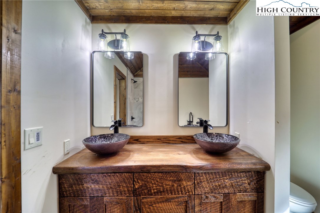975 Harley Perry Road Zionville, NC 28698 - Photo 25 of 48 Gallery Image 25