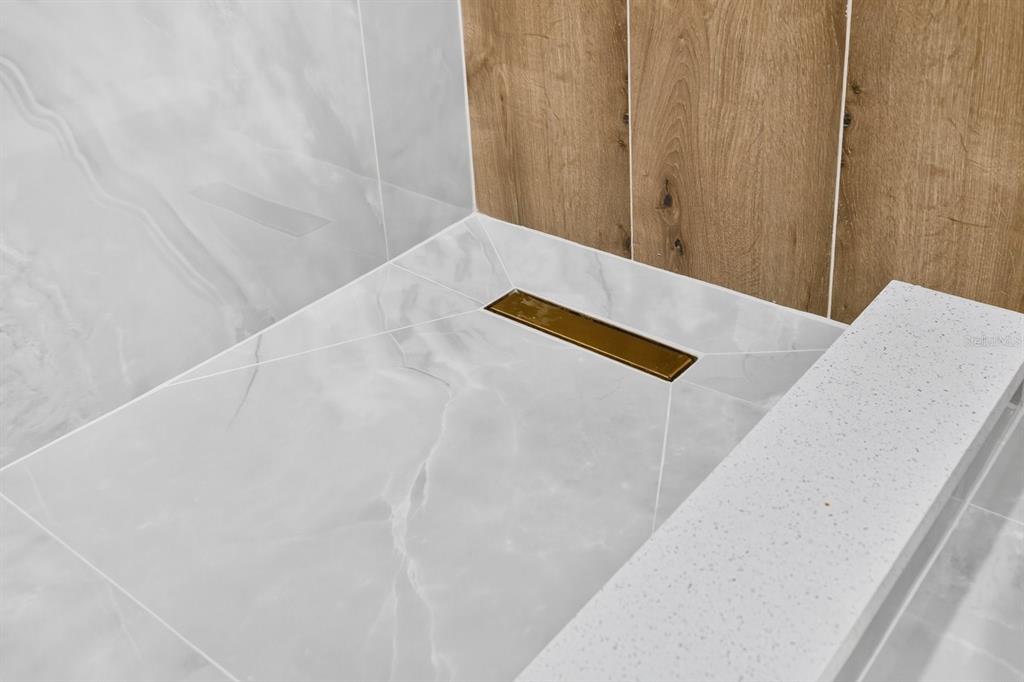 928 Valmar Street Brandon, FL 33511 - Photo 16 of 35 a view of bathroom