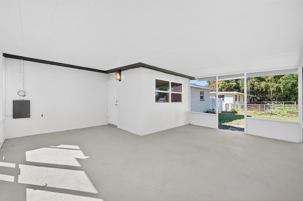 928 Valmar Street Brandon, FL 33511 - Photo 28 of 35 an empty room with windows