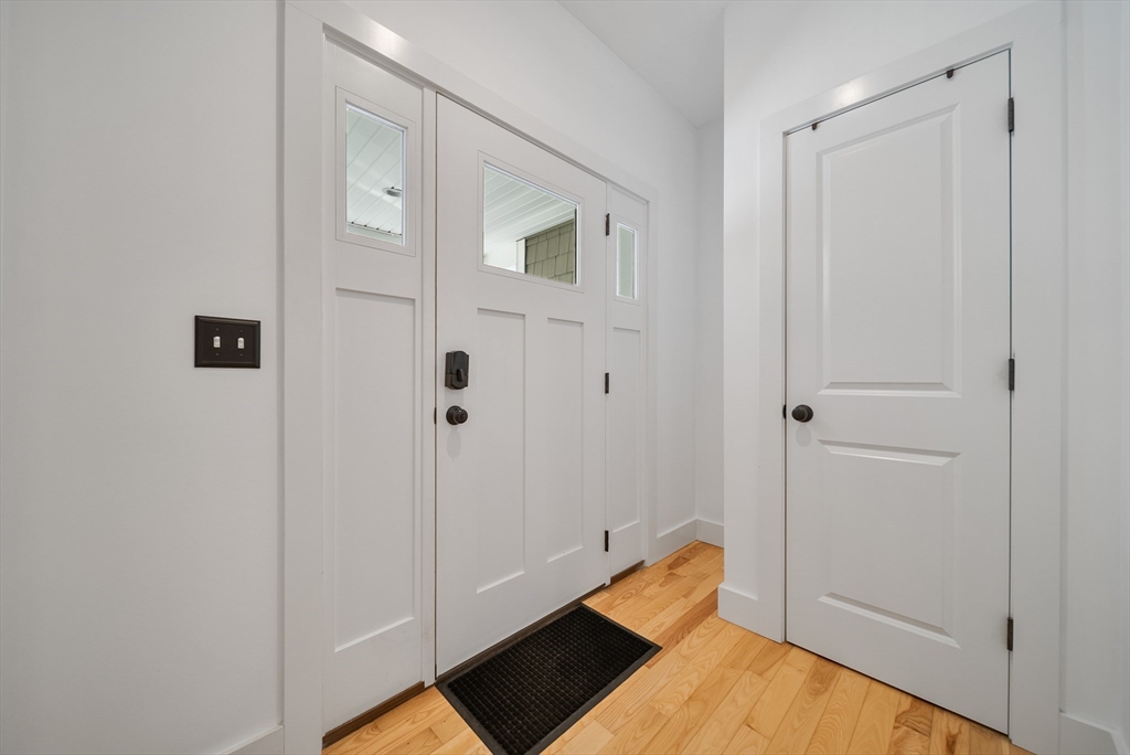 36 Winnicut Road, Unit 2 North Hampton, NH 03862 - Photo 4 of 31 Gallery Image 4