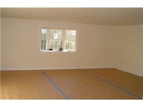 721-12 Mammoth Road, Unit 12 Manchester, NH 03104 - Photo 3 of 5