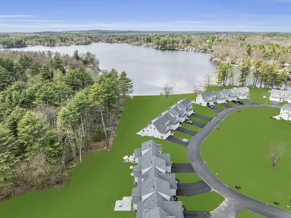 $739,000 | 59 Kibrel Court, Sandown, NH 03873