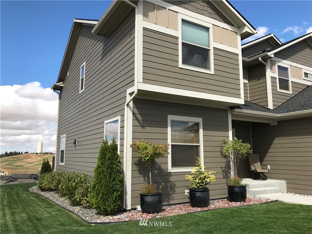 855 Southwest Windy Point Court Pullman, WA 99163 - Photo 5 of 23 Gallery Image 5