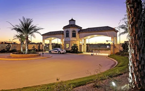 a view of a house with outdoor space