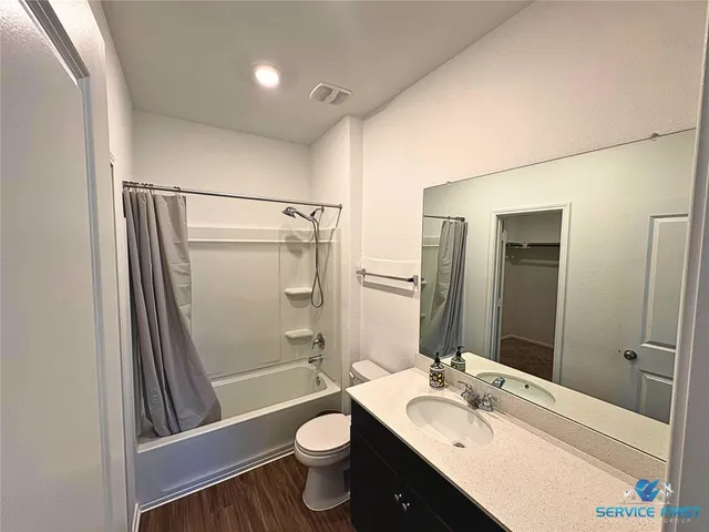 $275,000 | 124 Rooster Way, Jarrell, TX 76537