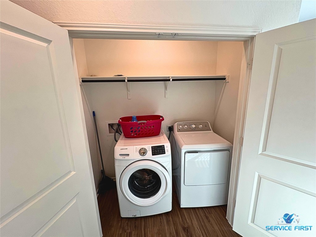 124 Rooster Way Jarrell, TX 76537 - Photo 15 of 27 a utility room with dryer and washer
