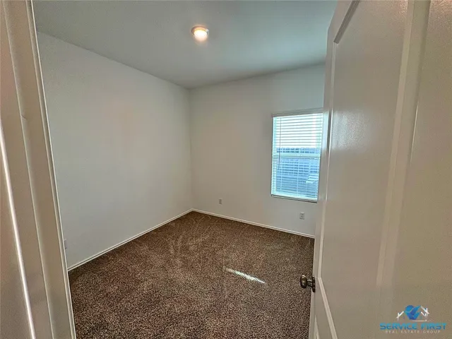 $275,000 | 124 Rooster Way, Jarrell, TX 76537