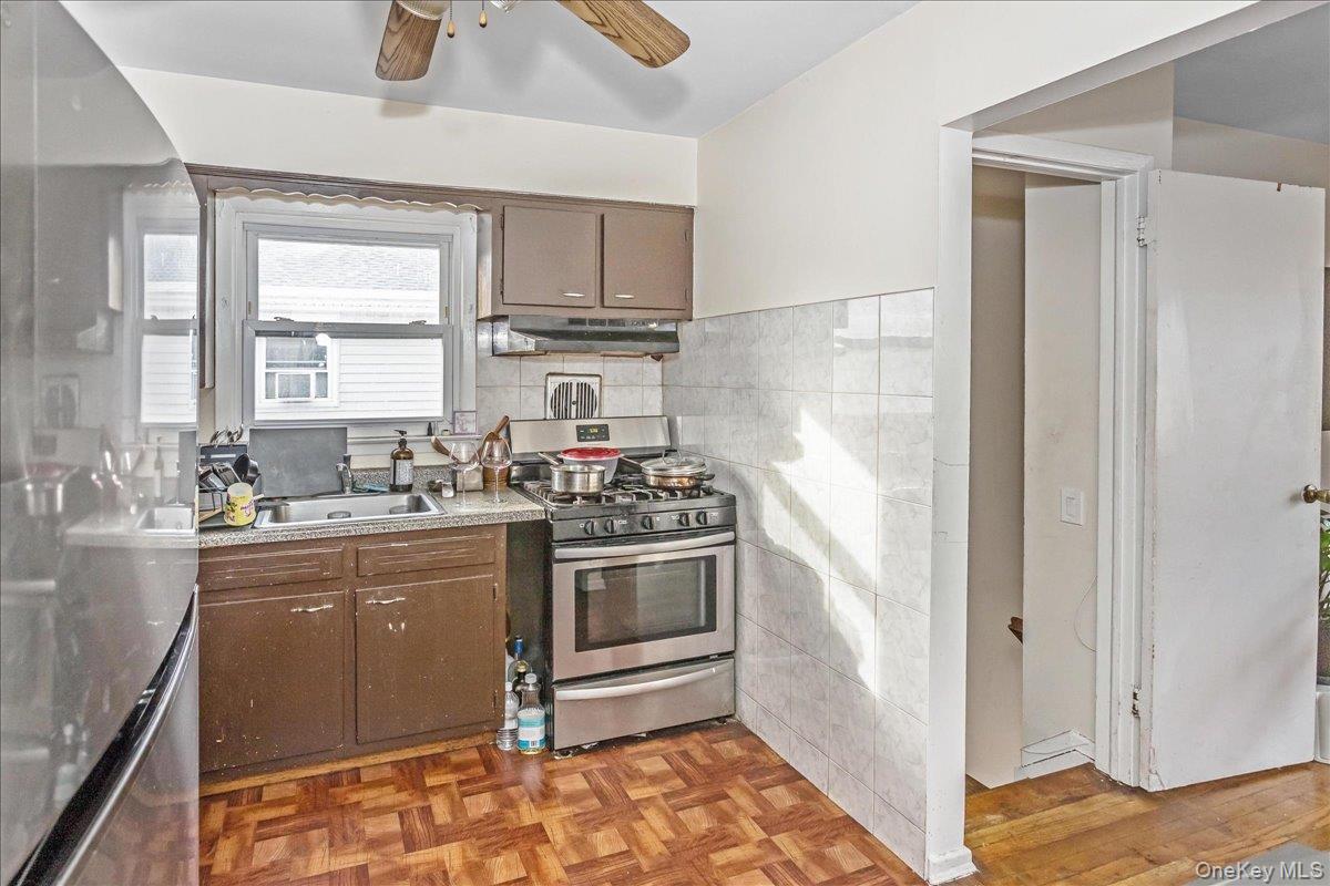 24 Harrison Avenue Hempstead, NY 11550 - Photo 12 of 21