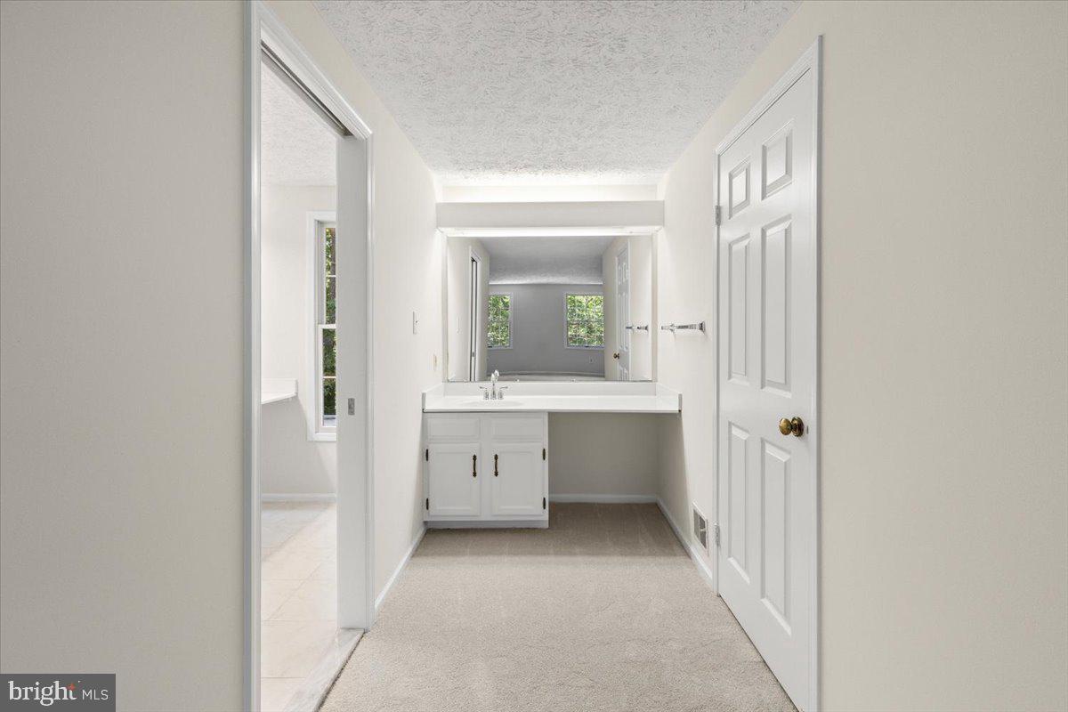 7805 Roundabout Way Springfield, VA 22153 - Photo 27 of 45