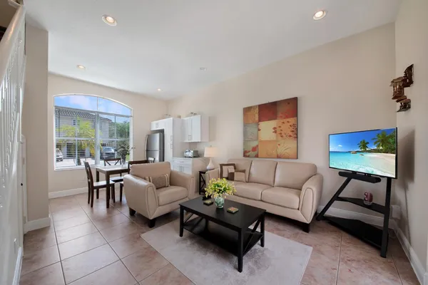 $4,995 | 6874 Houlton Circle, Lake Worth, FL 33467