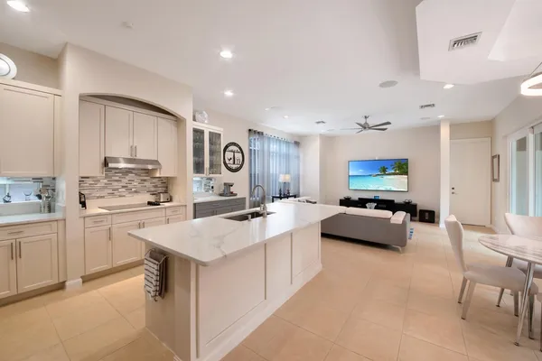 $4,995 | 6874 Houlton Circle, Lake Worth, FL 33467