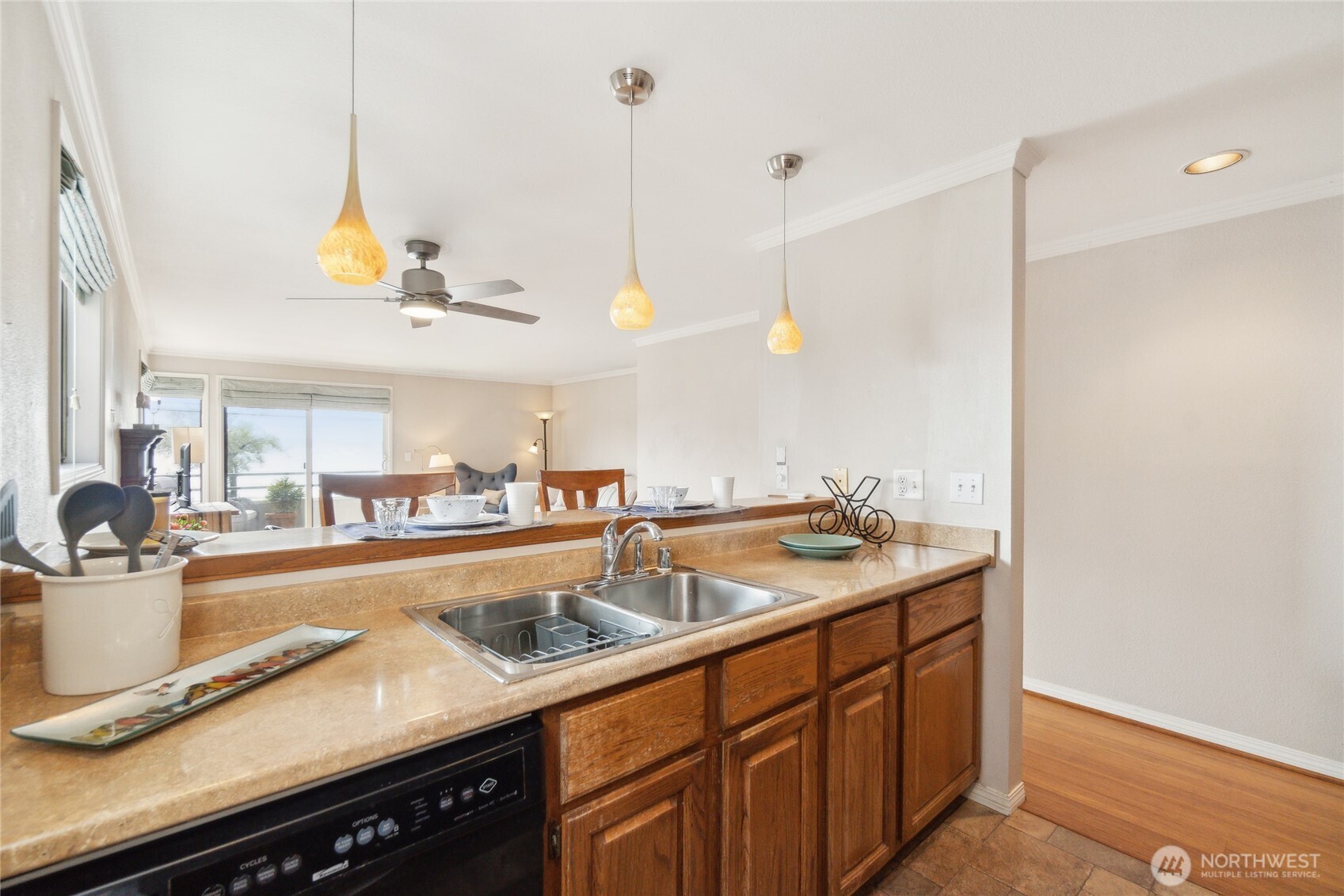 4222 Beach Drive Southwest, Unit 202 Seattle, WA 98116 - Photo 12 of 31